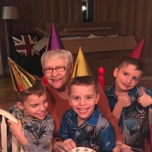 Meet your Posher, Sharon